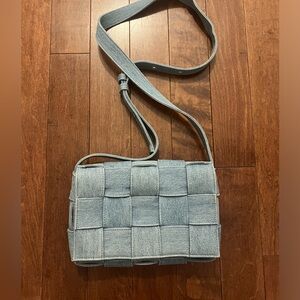 Bottega Veneta Cassette crossbody bag in Denim